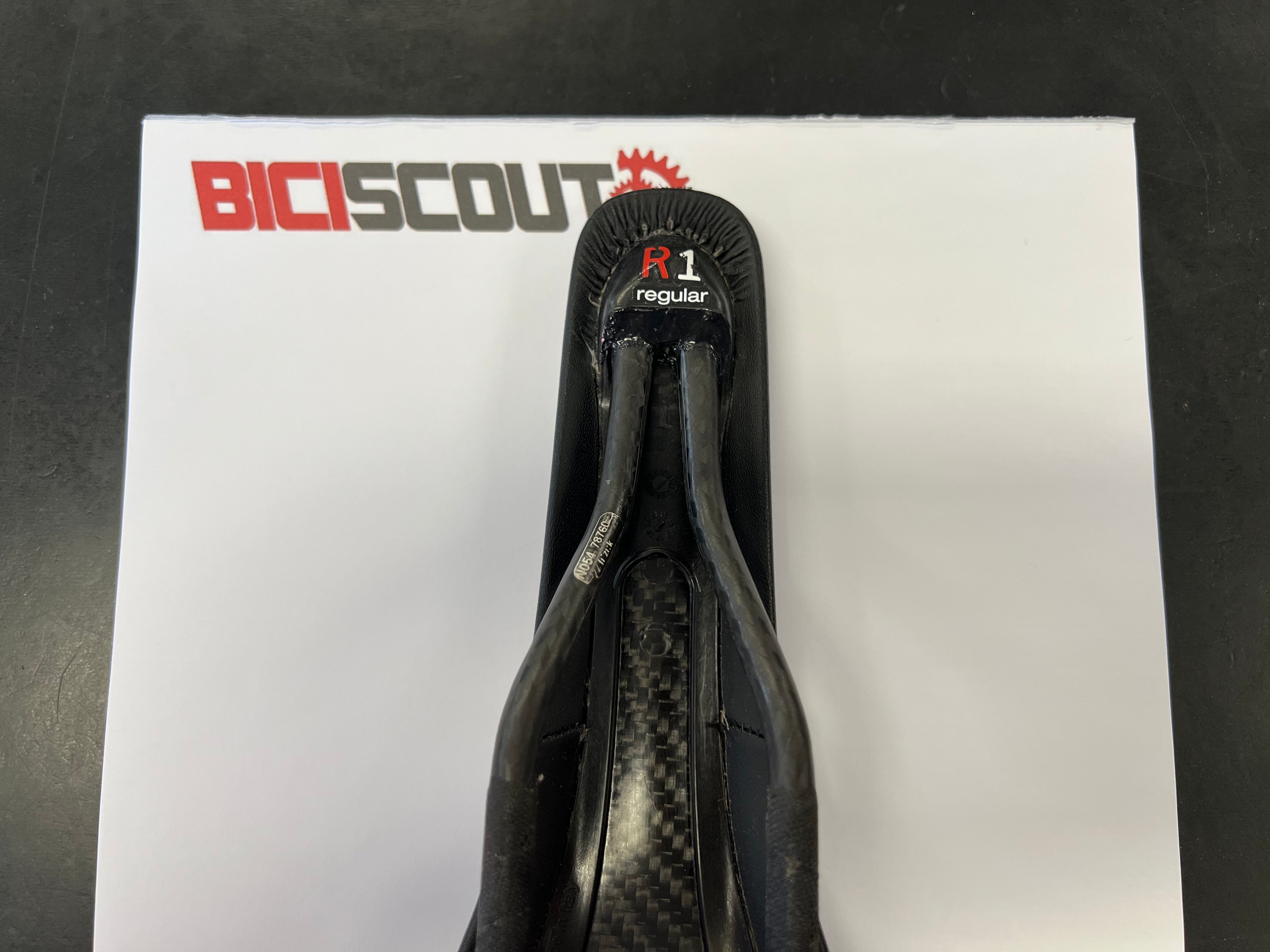 Usato Sella Fizik Antares R1 Regular Carbon Braided