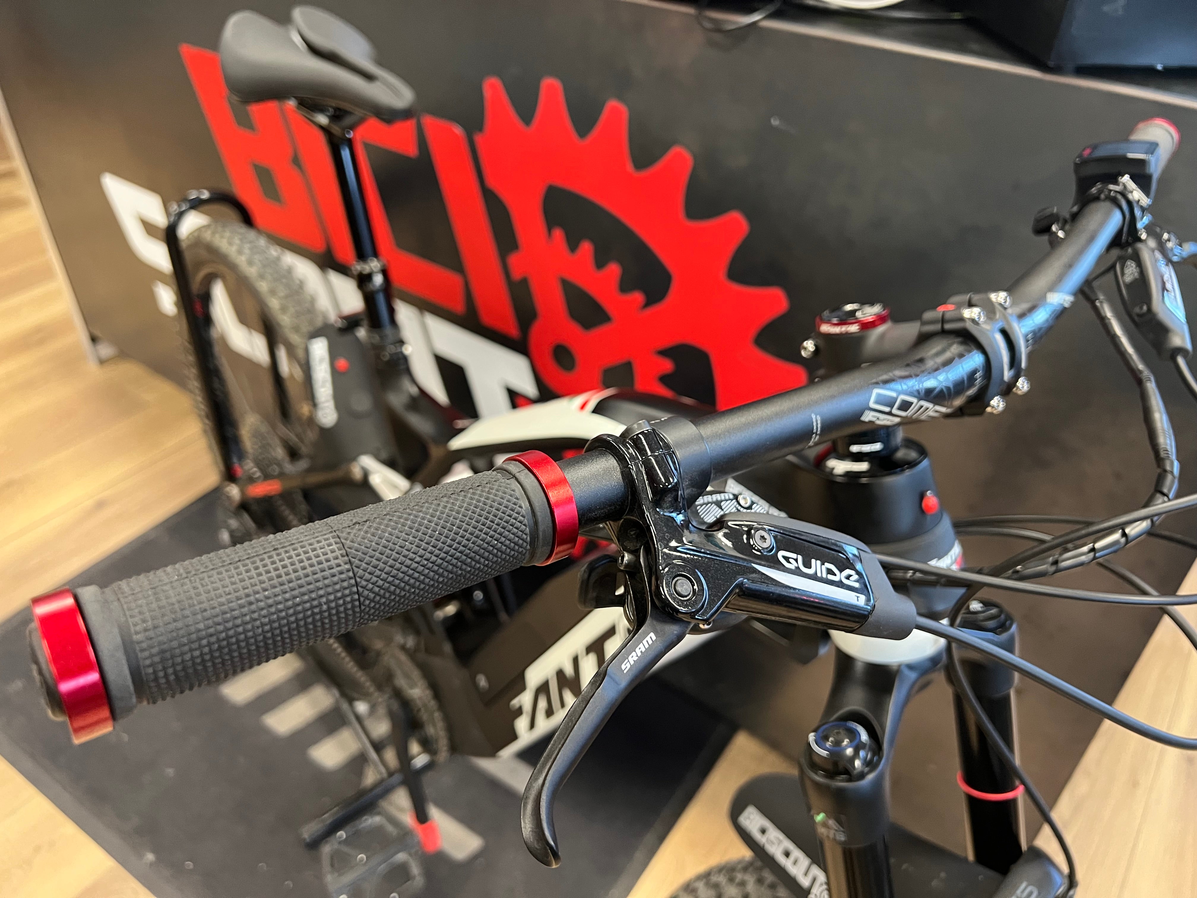 Usato E-MTB Fantic XTF Carbon tg.M