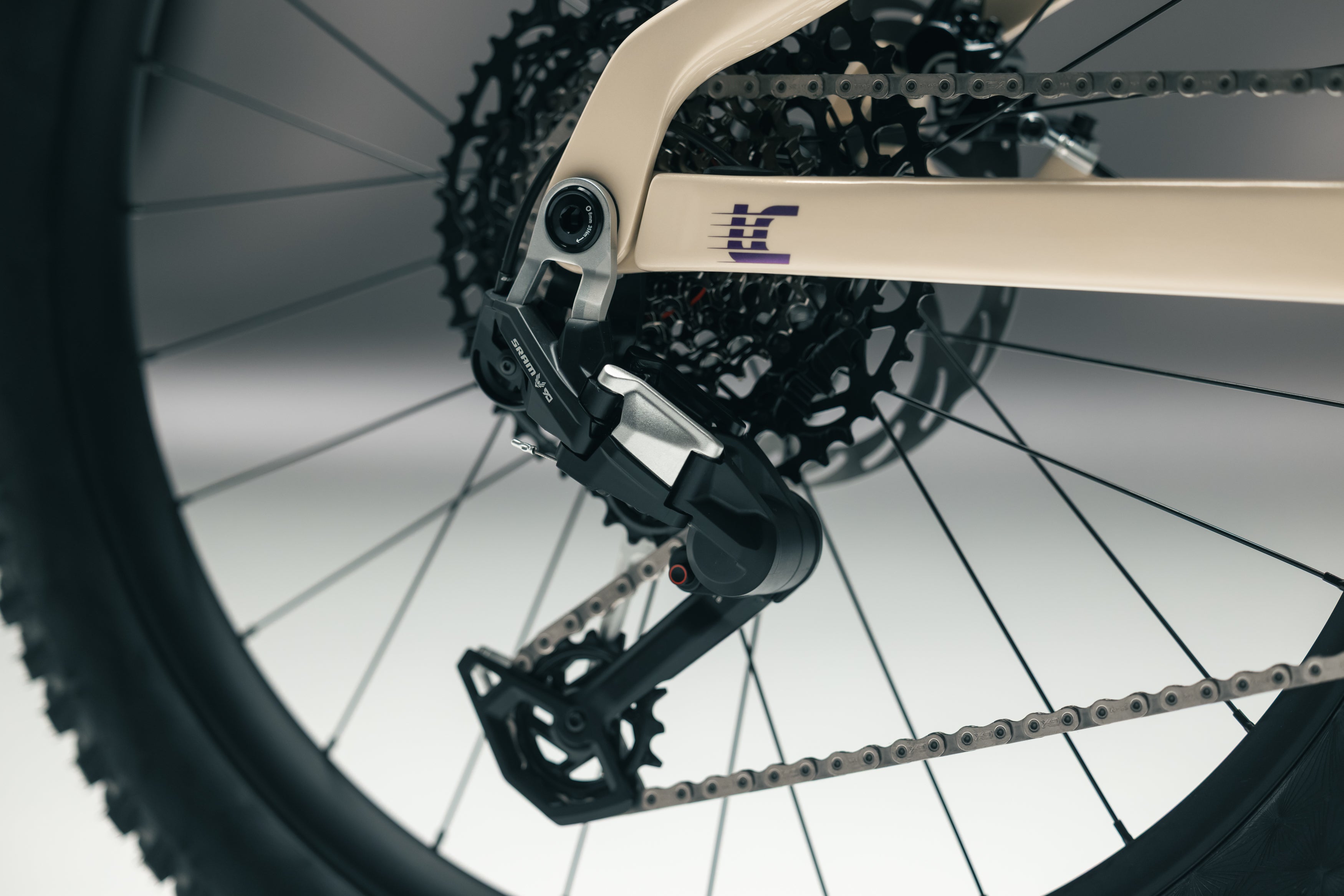 Leccougan FLÖ Pro carbon E-mtb
