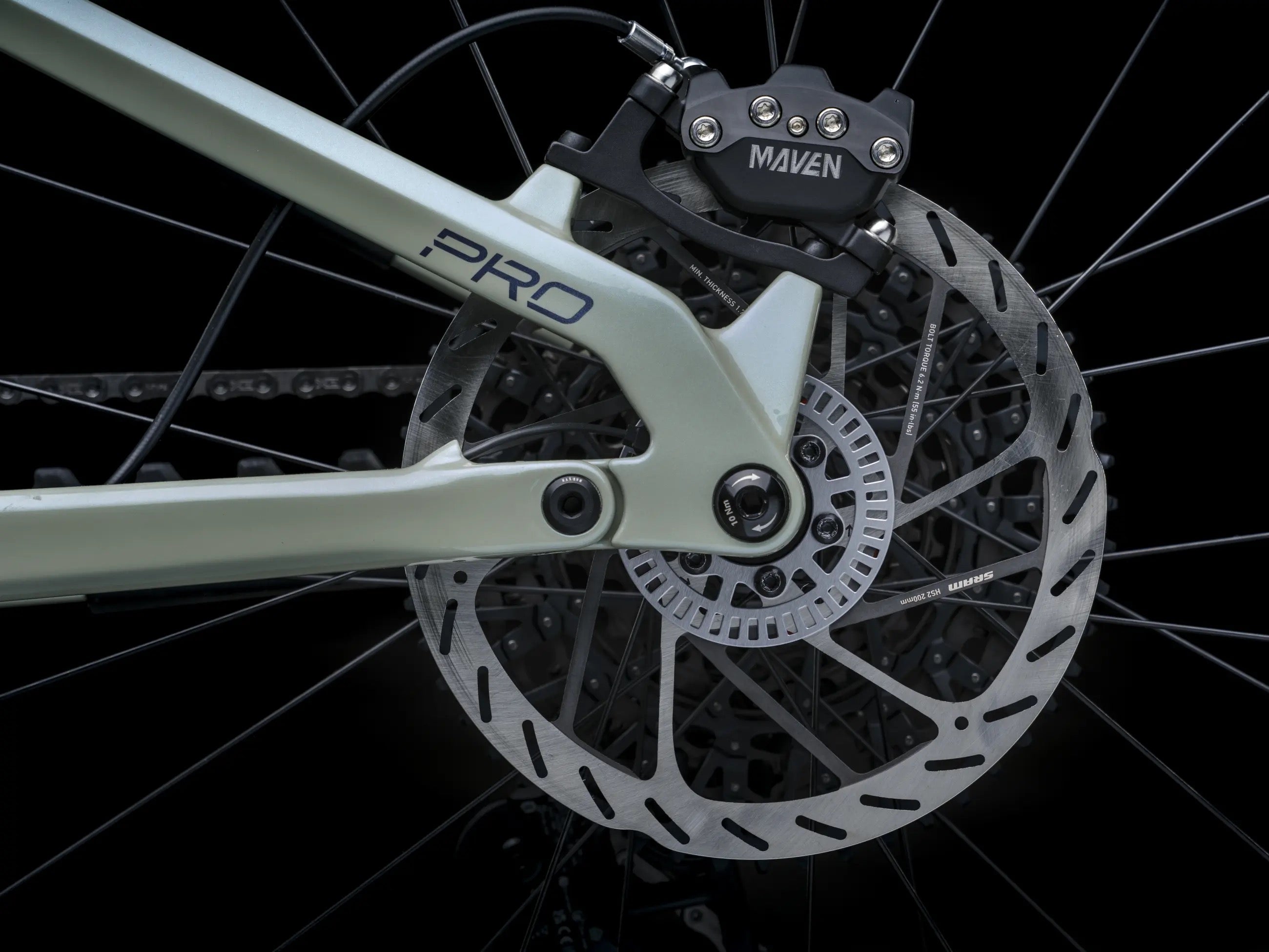 CRUSSIS e-Full 12.11-PRO (800 Wh)