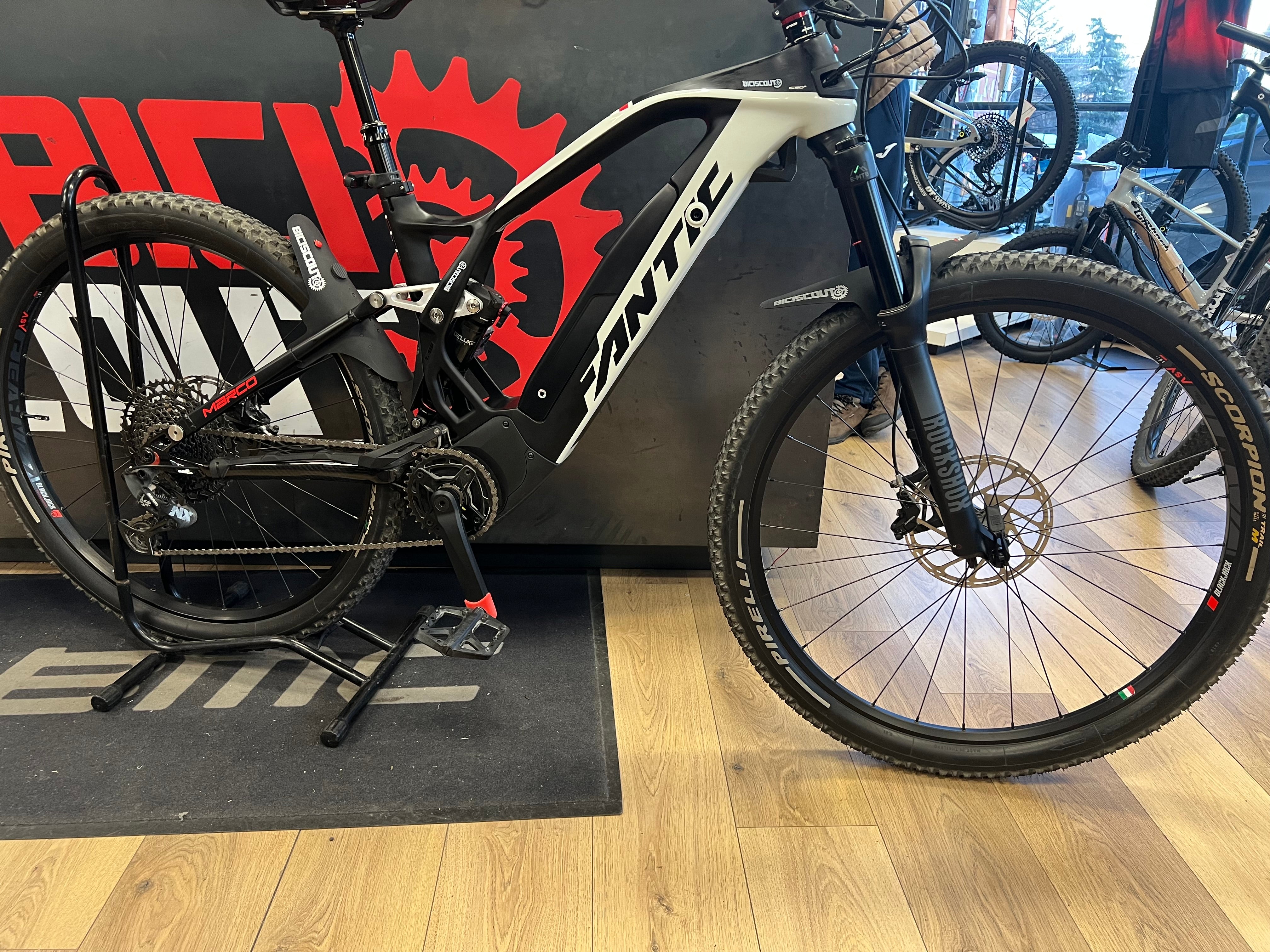 Usato E-MTB Fantic XTF Carbon tg.M